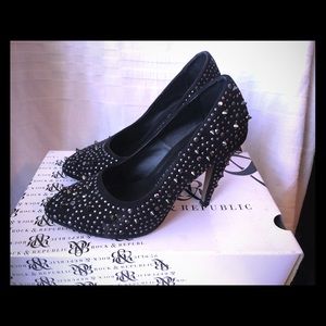 Black Rock & Republic pumps